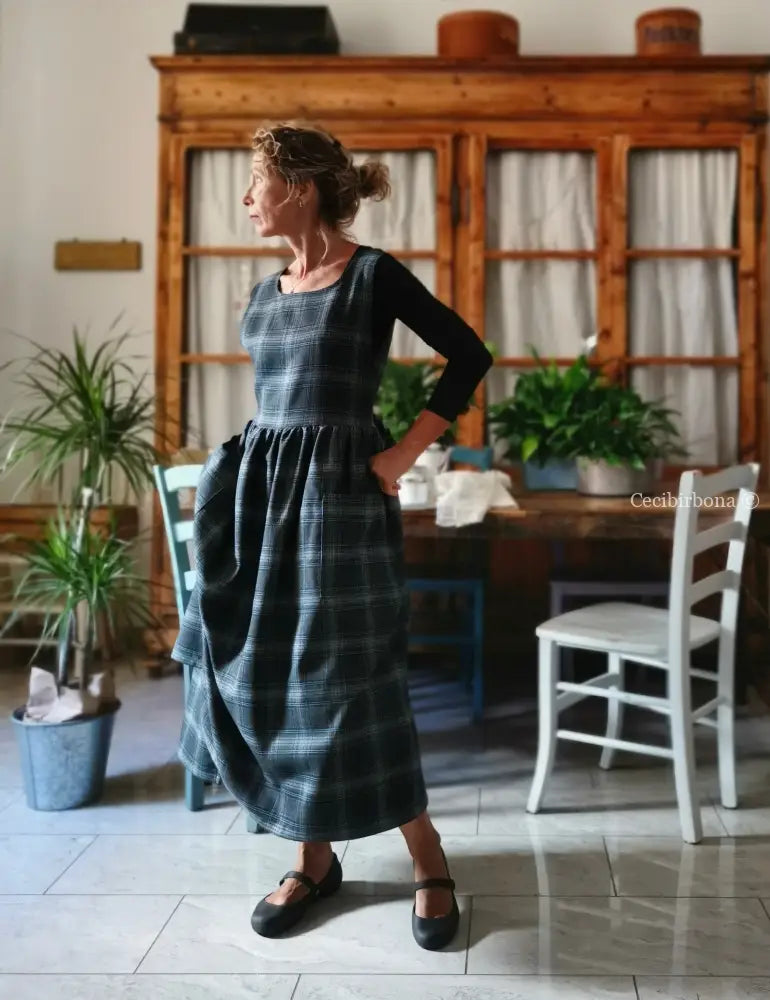 Grembiule in pura lana tartan grigia e azzurro (Ref. 416) grembiule donna tessuti moderni