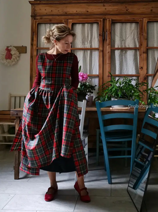 Grembiule in pura lana tartan grigia e rossa (Ref. 455) grembiule donna tessuti moderni