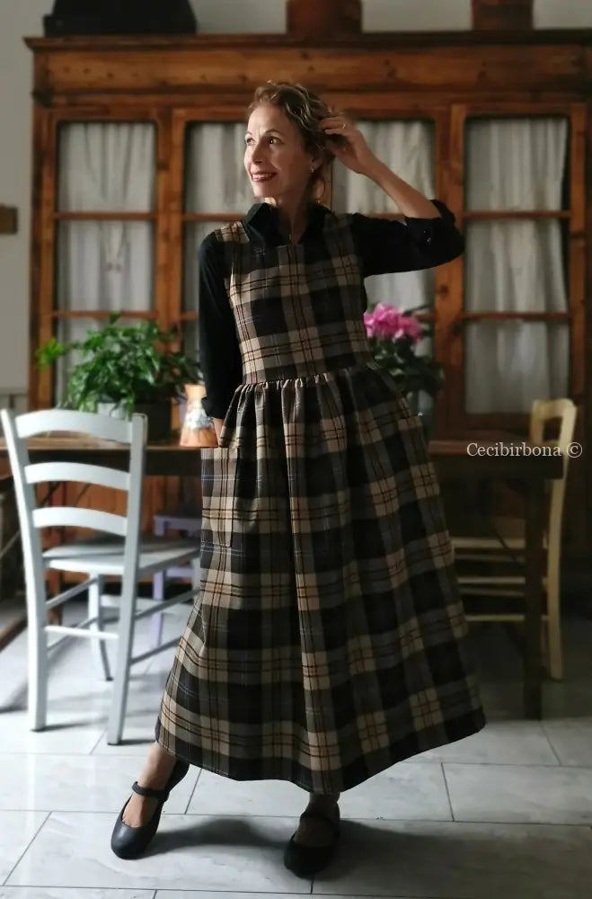 Grembiule in pura lana tartan marrone e beige (Rif. 454) grembiule donna tessuti moderni