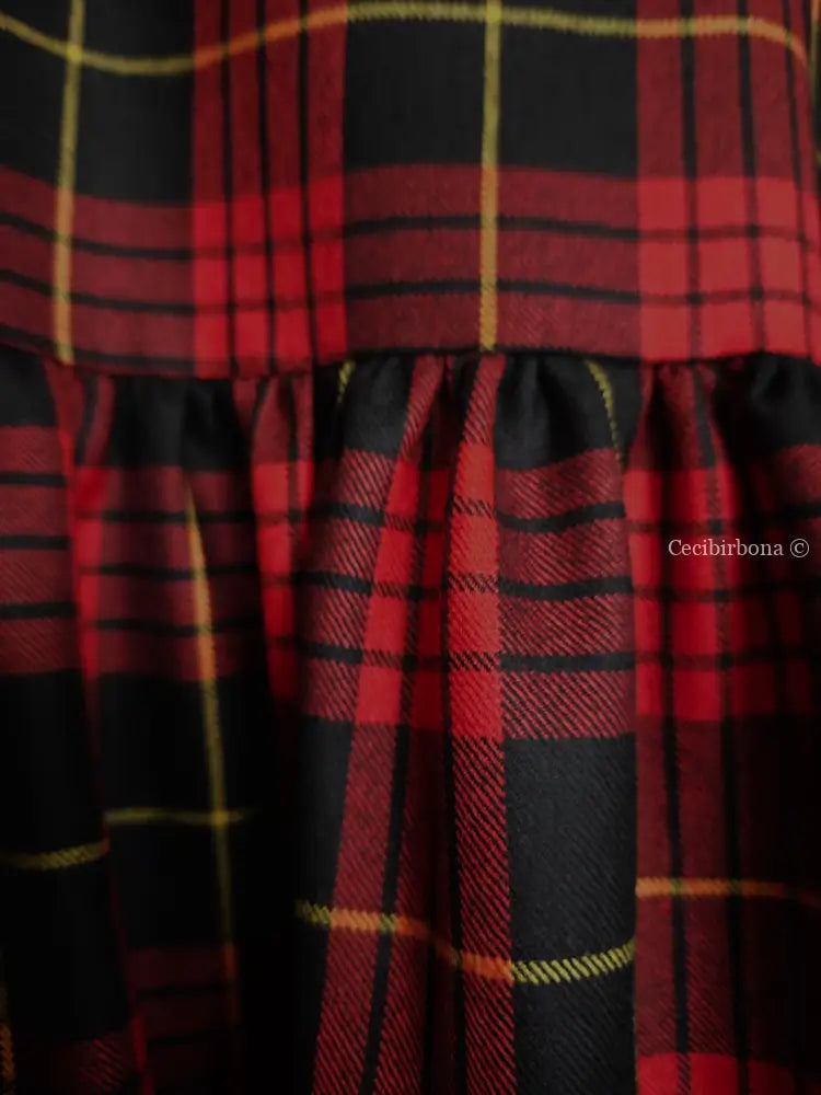 Grembiule in pura lana tartan nera e rossa (Ref. 425) grembiule donna tessuti moderni