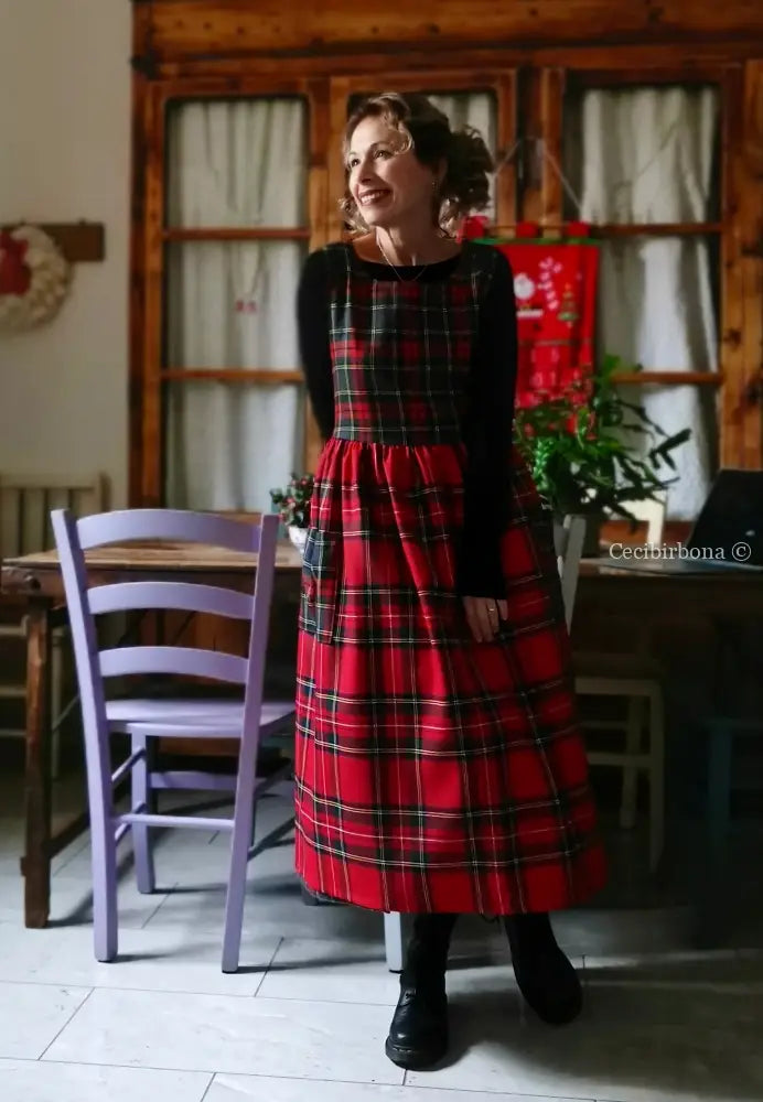 Grembiule in pura lana tartan patchwork rossa e grigia (Ref. 458) grembiule donna tessuti moderni