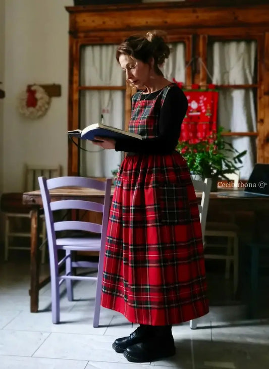 Grembiule in pura lana tartan patchwork rossa e grigia (Ref. 458) grembiule donna tessuti moderni