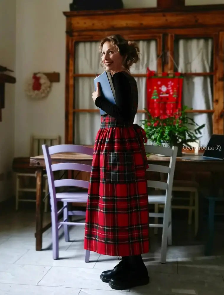 Grembiule in pura lana tartan patchwork rossa e grigia (Ref. 458) grembiule donna tessuti moderni