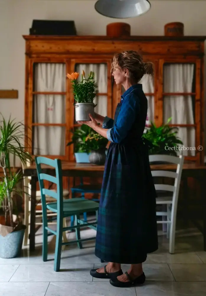 Grembiule in pura lana tartan verde e blu (Ref. 423) grembiule donna tessuti moderni