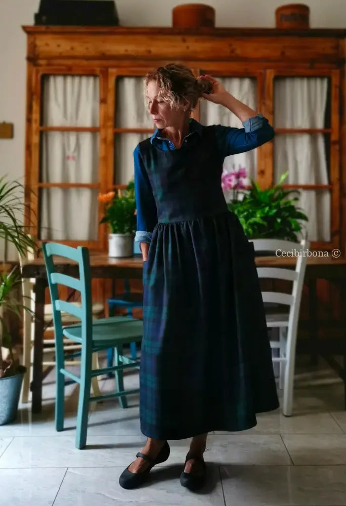 Grembiule in pura lana tartan verde e blu (Ref. 423) grembiule donna tessuti moderni