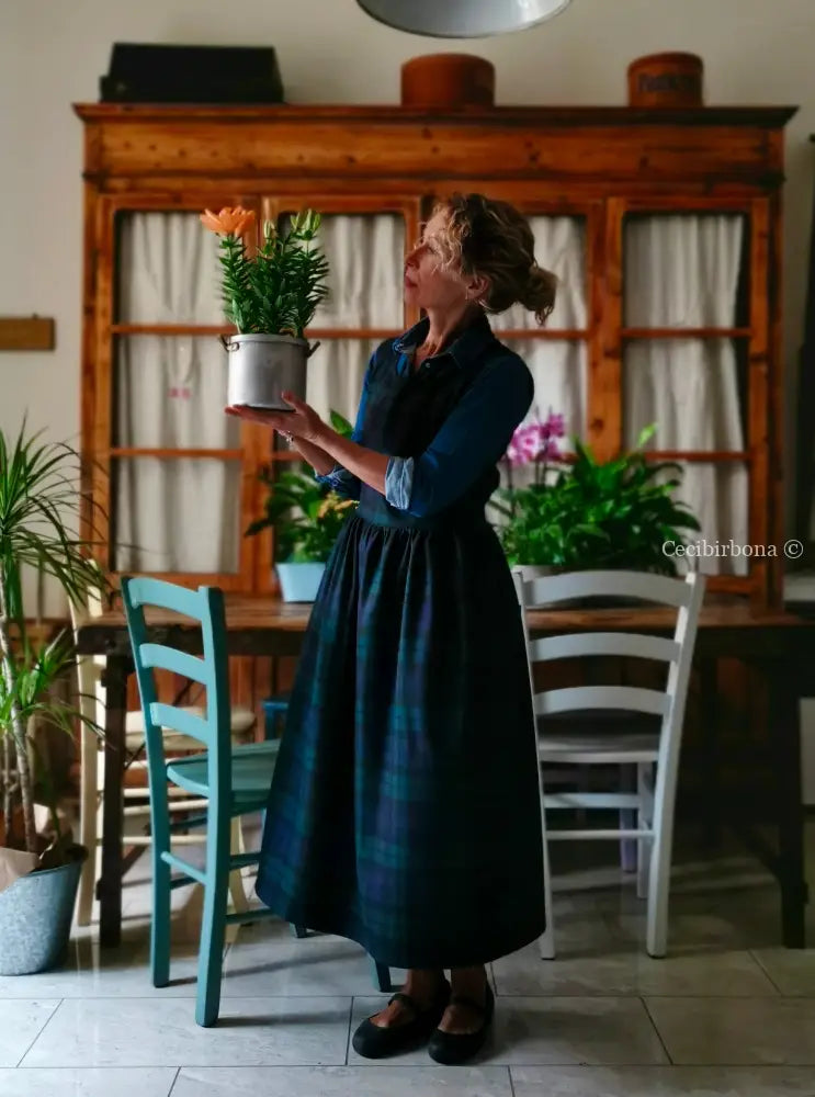 Grembiule in pura lana tartan verde e blu (Ref. 423) grembiule donna tessuti moderni