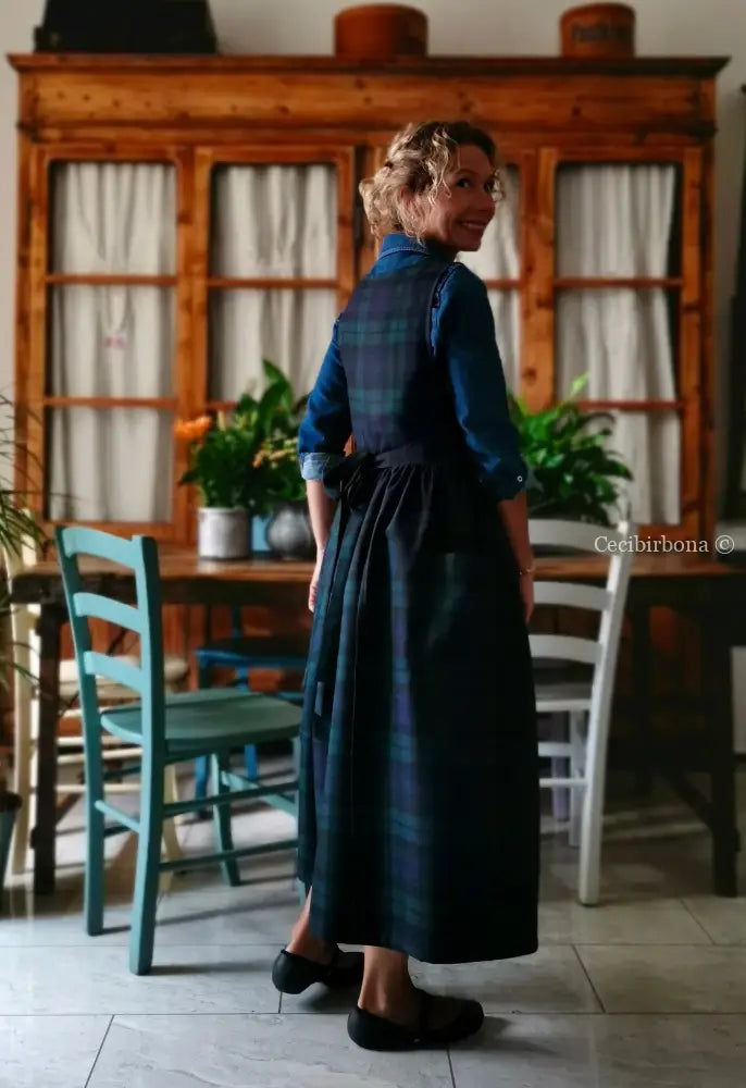 Grembiule in pura lana tartan verde e blu (Ref. 423) grembiule donna tessuti moderni