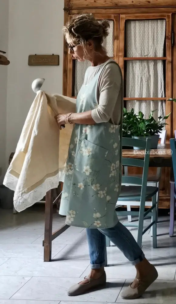 Grembiule in stile giapponese con fiori di ciliegio (Ref. 323) grembiule donna tessuti moderni