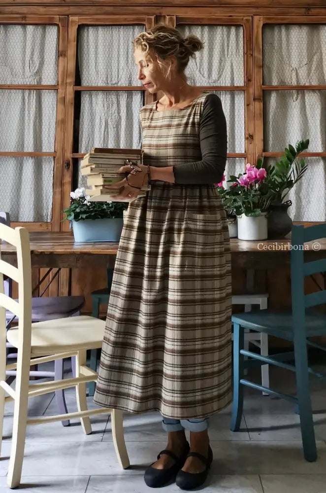 Grembiule in tartan marrone (Ref. 65) grembiule donna tessuti moderni