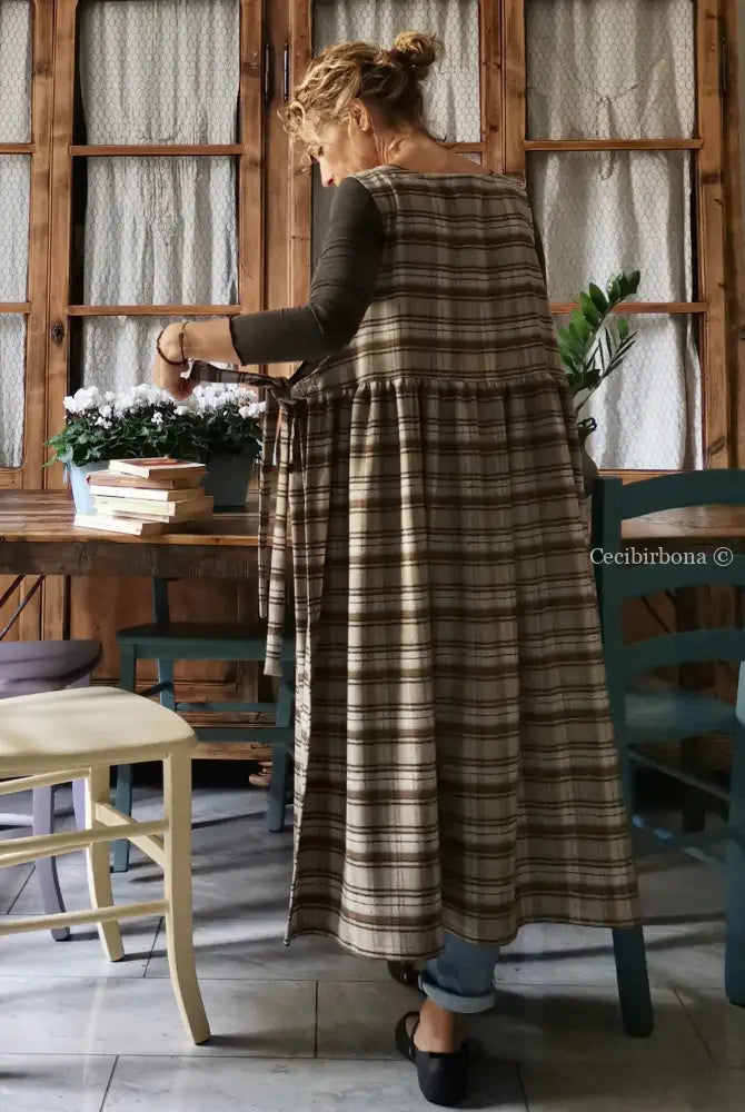 Grembiule in tartan marrone (Ref. 65) grembiule donna tessuti moderni