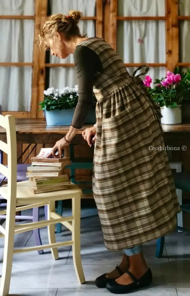 Grembiule in tartan marrone (Ref. 65) grembiule donna tessuti moderni