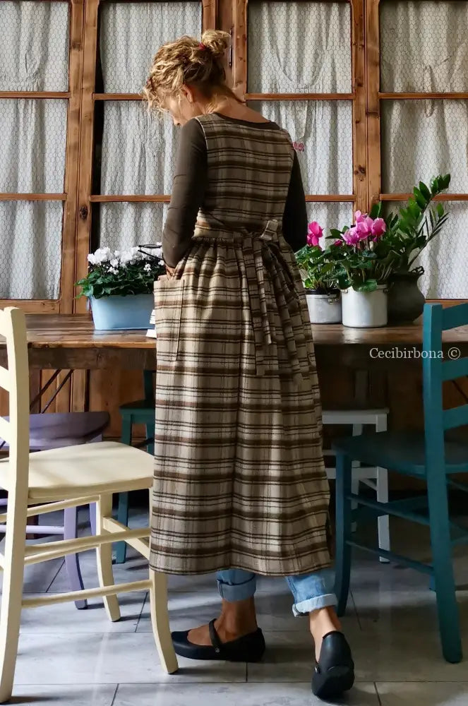 Grembiule in tartan marrone (Ref. 65) grembiule donna tessuti moderni