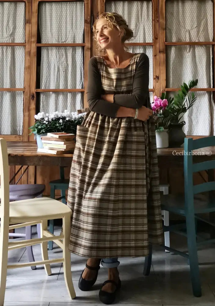 Grembiule in tartan marrone (Ref. 65) grembiule donna tessuti moderni