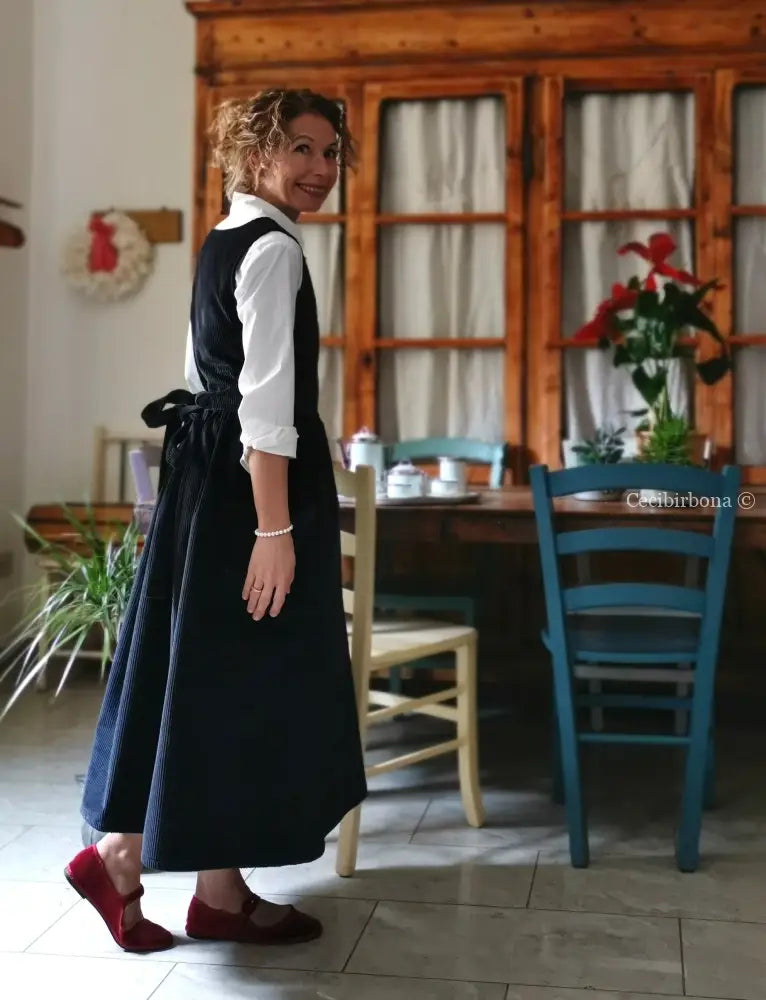 Grembiule in velluto a coste blue (Ref. 470) grembiule donna tessuti moderni