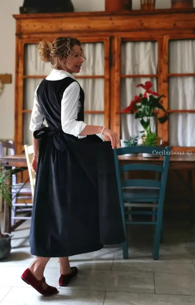 Grembiule in velluto a coste blue (Ref. 470) grembiule donna tessuti moderni