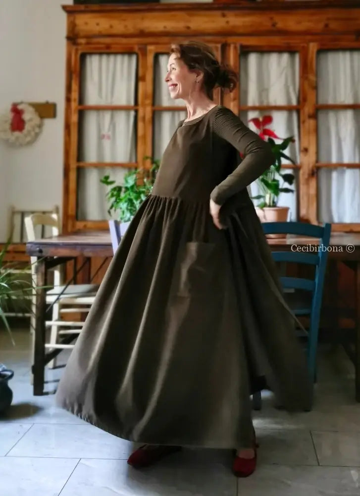 Grembiule in velluto millerighe verde muschio (Ref. 61) grembiule donna tessuti moderni