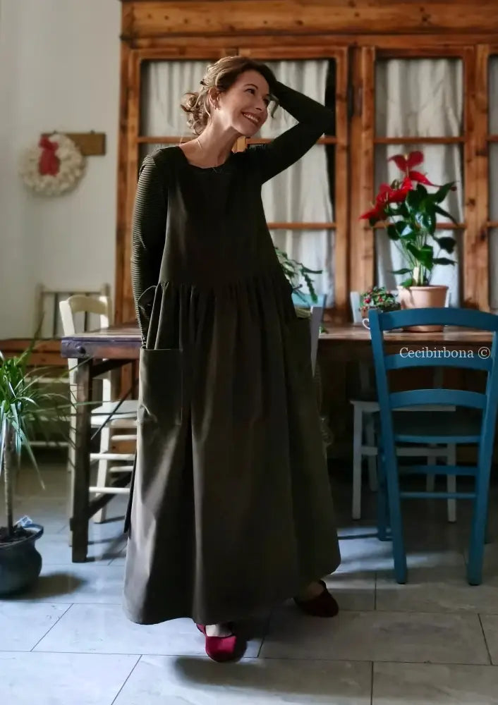 Grembiule in velluto millerighe verde muschio (Ref. 61) grembiule donna tessuti moderni