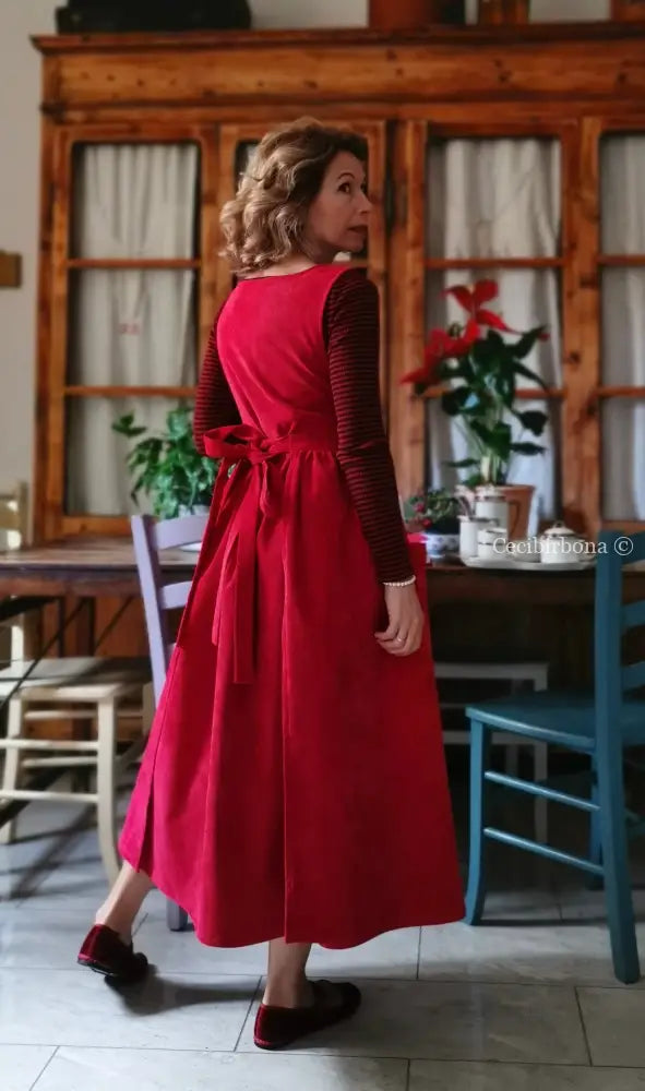 Grembiule in velluto rosso ciliegia (Ref. 460) grembiule donna tessuti moderni