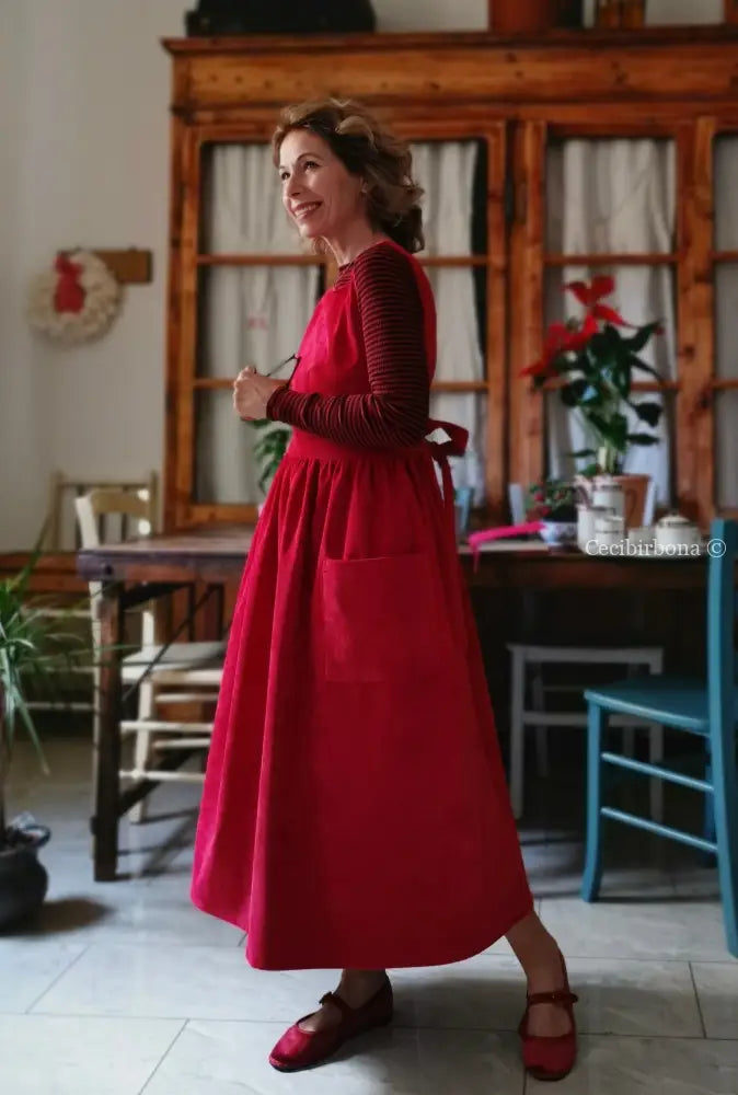 Grembiule in velluto rosso ciliegia (Ref. 460) grembiule donna tessuti moderni