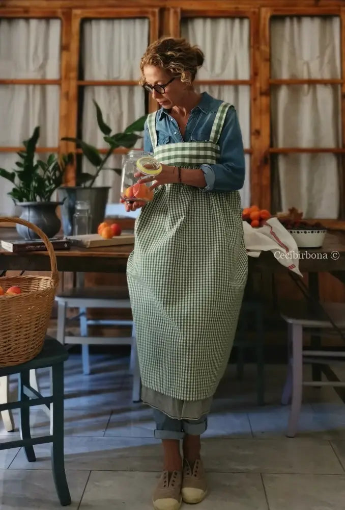 Grembiule lungo con bretelle a quadri verdi (Ref. 39) grembiule donna tessuti moderni