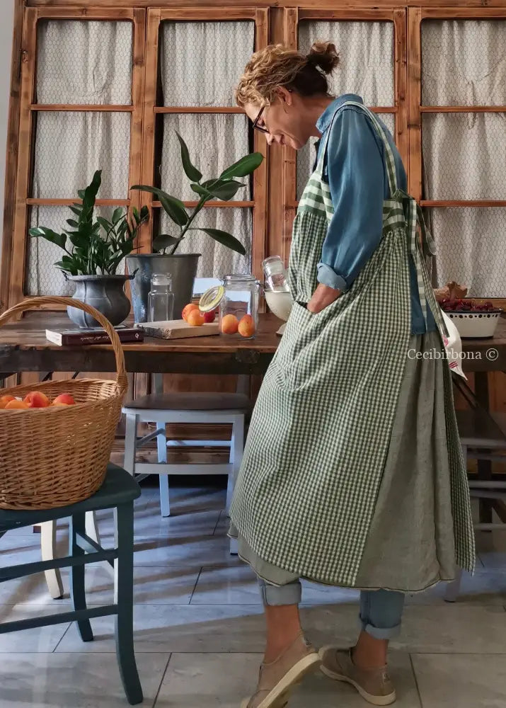 Grembiule lungo con bretelle a quadri verdi (Ref. 39) grembiule donna tessuti moderni
