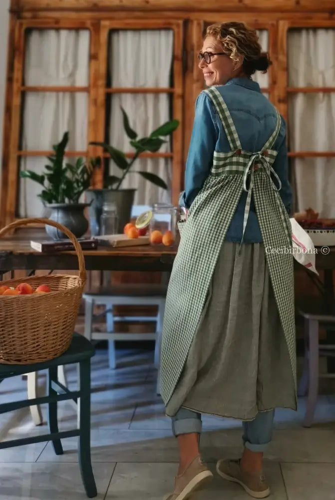 Grembiule lungo con bretelle a quadri verdi (Ref. 39) grembiule donna tessuti moderni