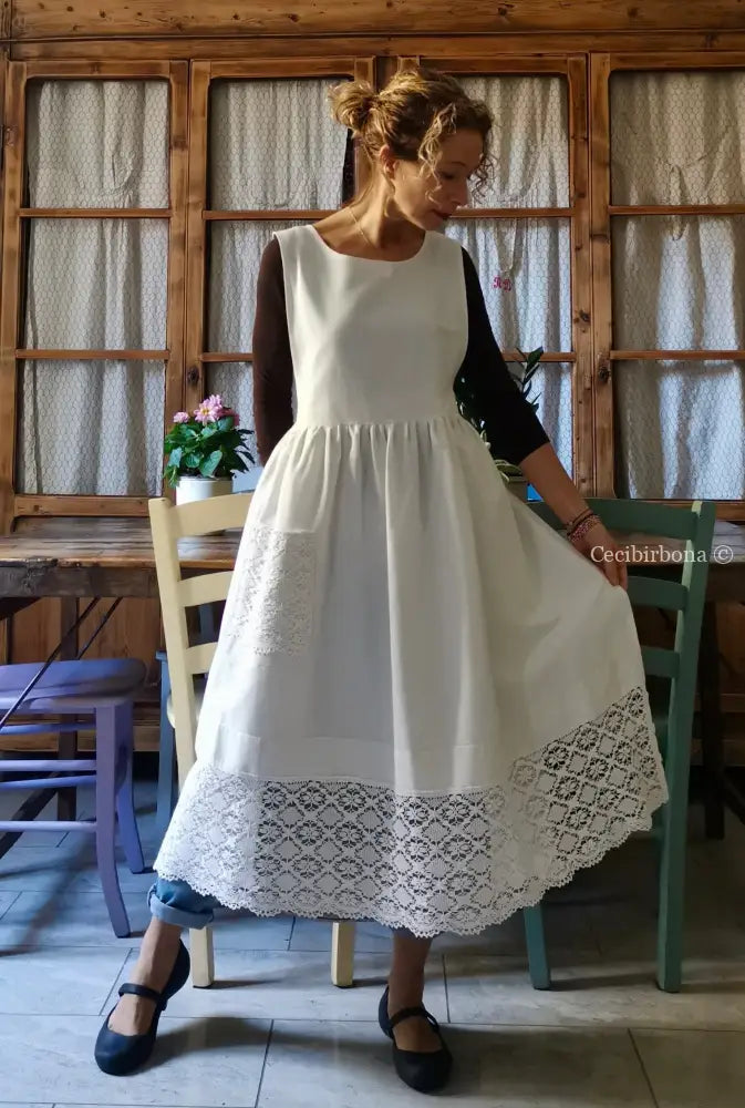 Grembiule lungo da cucina con pizzo (Ref. 132) grembiule donna tessuti antichi