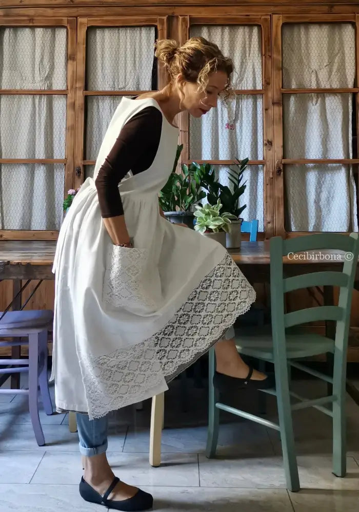 Grembiule lungo da cucina con pizzo (Ref. 132) grembiule donna tessuti antichi