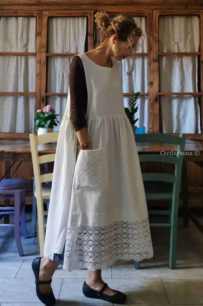 Grembiule lungo da cucina con pizzo (Ref. 132) grembiule donna tessuti antichi