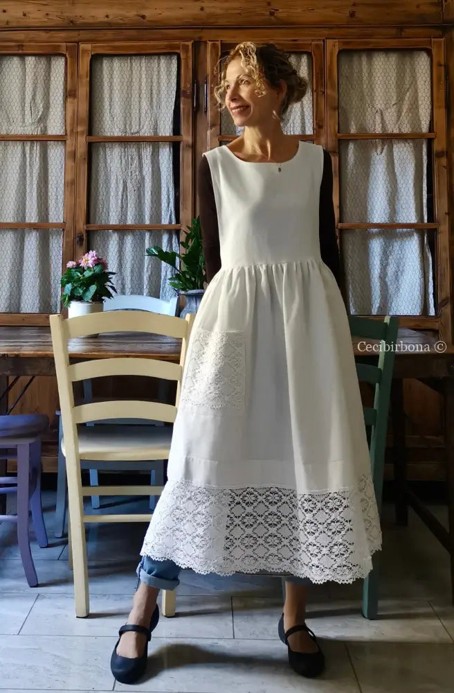 Grembiule lungo da cucina con pizzo (Ref. 132) grembiule donna tessuti antichi