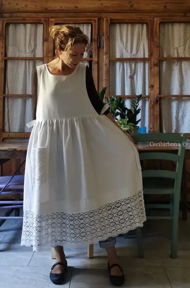 Grembiule lungo da cucina con pizzo (Ref. 132) grembiule donna tessuti antichi