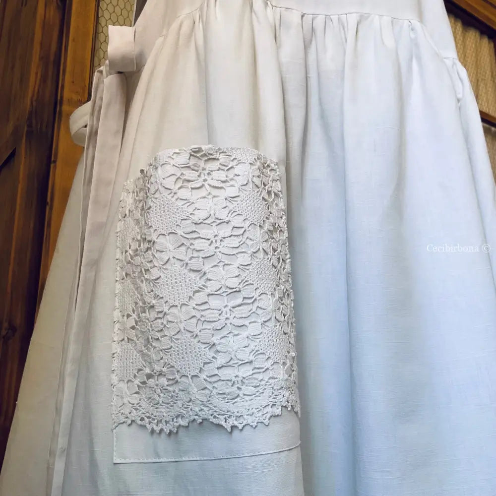 Grembiule lungo da cucina con pizzo (Ref. 132) grembiule donna tessuti antichi