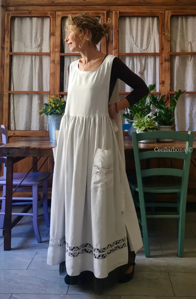 Grembiule lungo in lino antico con tramezzo di pizzo (Ref. 143) grembiule donna tessuti antichi