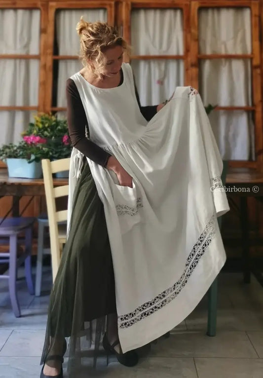 Grembiule lungo in lino antico con tramezzo di pizzo (Ref. 143) grembiule donna tessuti antichi