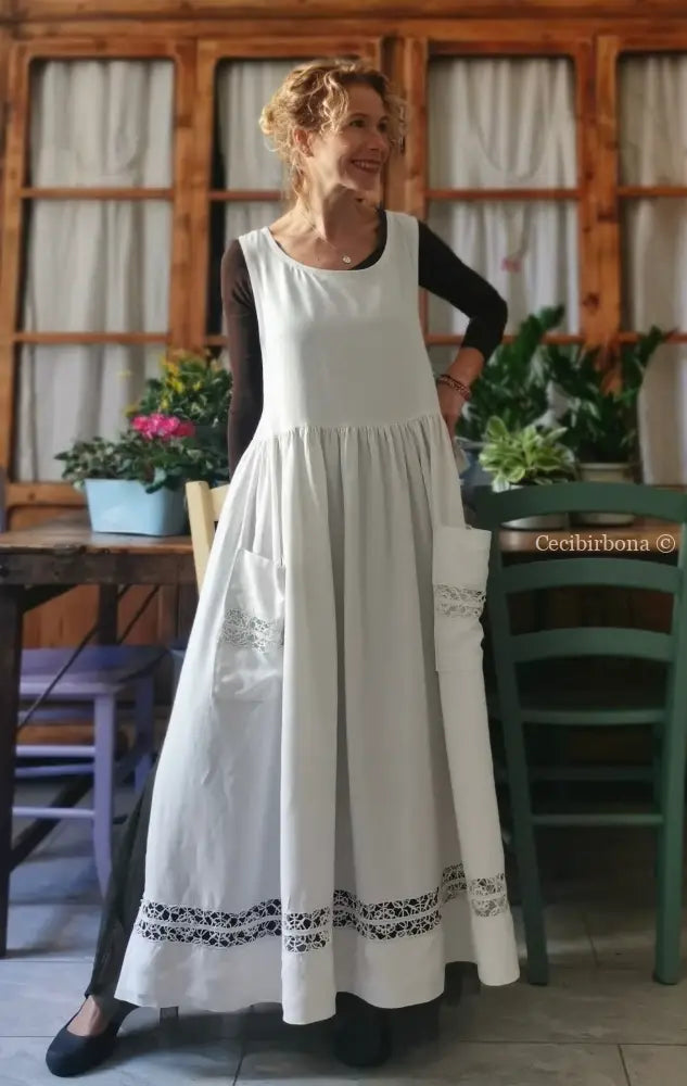 Grembiule lungo in lino antico con tramezzo di pizzo (Ref. 143) grembiule donna tessuti antichi