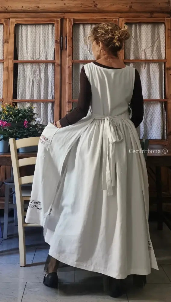 Grembiule lungo in lino antico con tramezzo di pizzo (Ref. 143) grembiule donna tessuti antichi