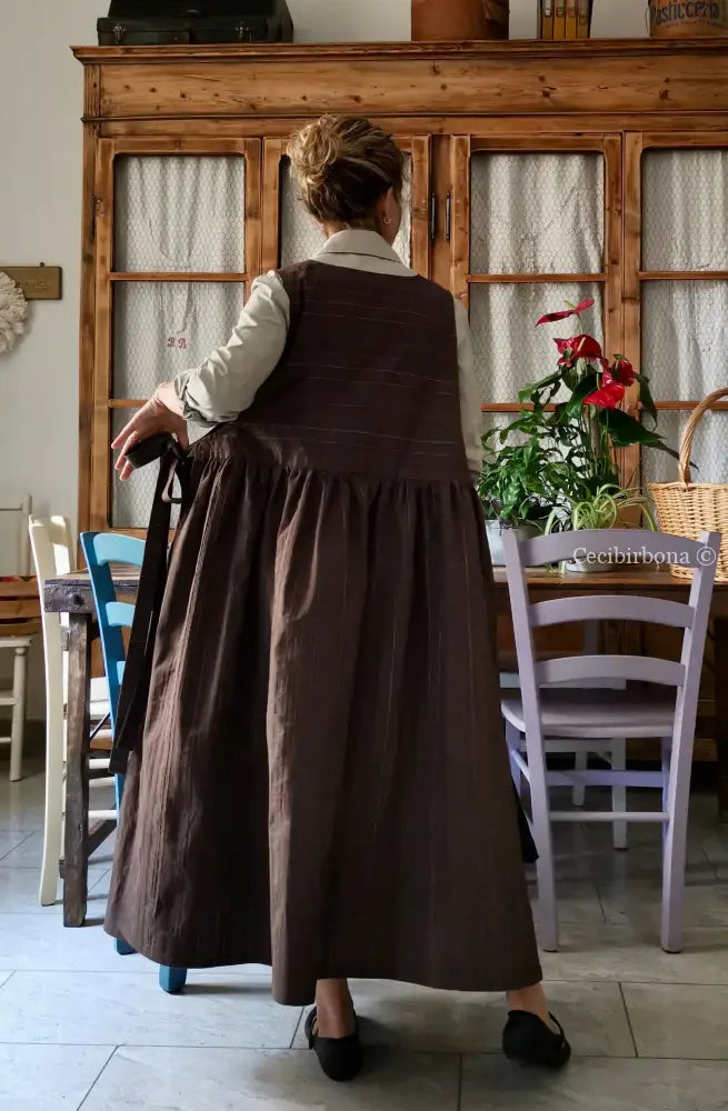 Grembiule marrone scuro rigato (Ref. 494) grembiule donna tessuti moderni