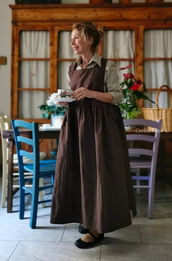 Grembiule marrone scuro rigato (Ref. 494) grembiule donna tessuti moderni