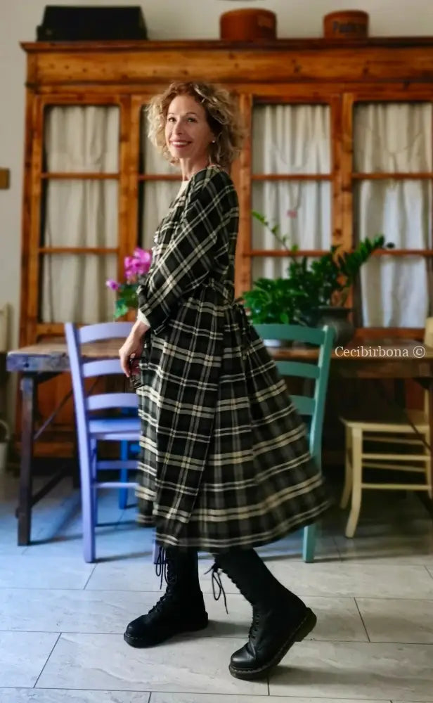 Grembiule mod. Kimono in lana tartan abito donna