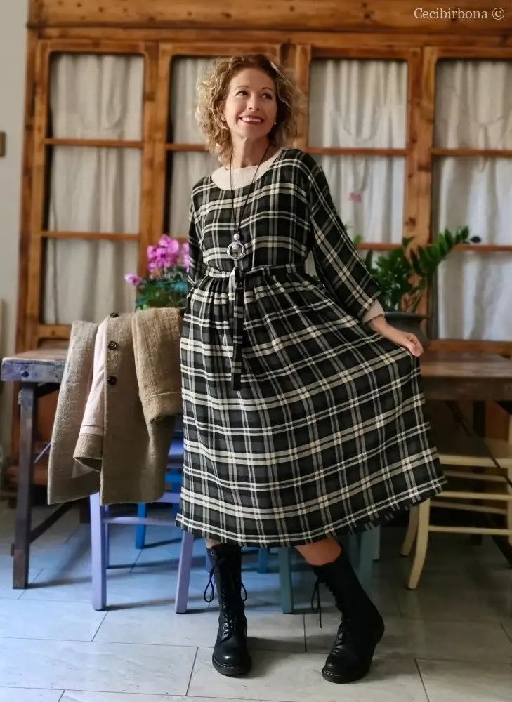 Grembiule mod. Kimono in lana tartan abito donna