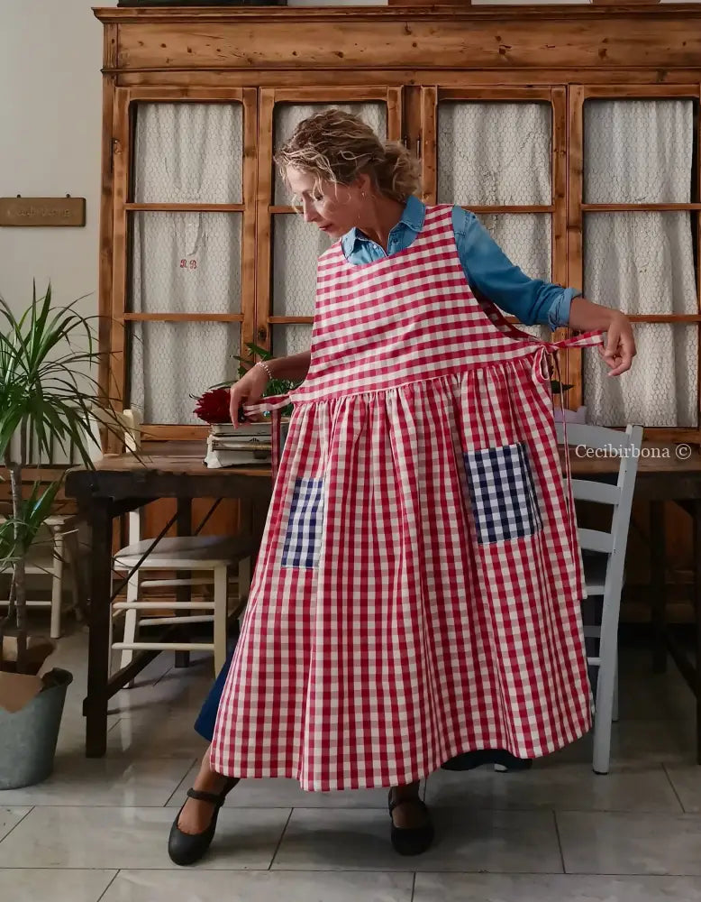 Grembiule patchwork a quadri blu e rossi (Ref. 430) grembiule donna tessuti moderni