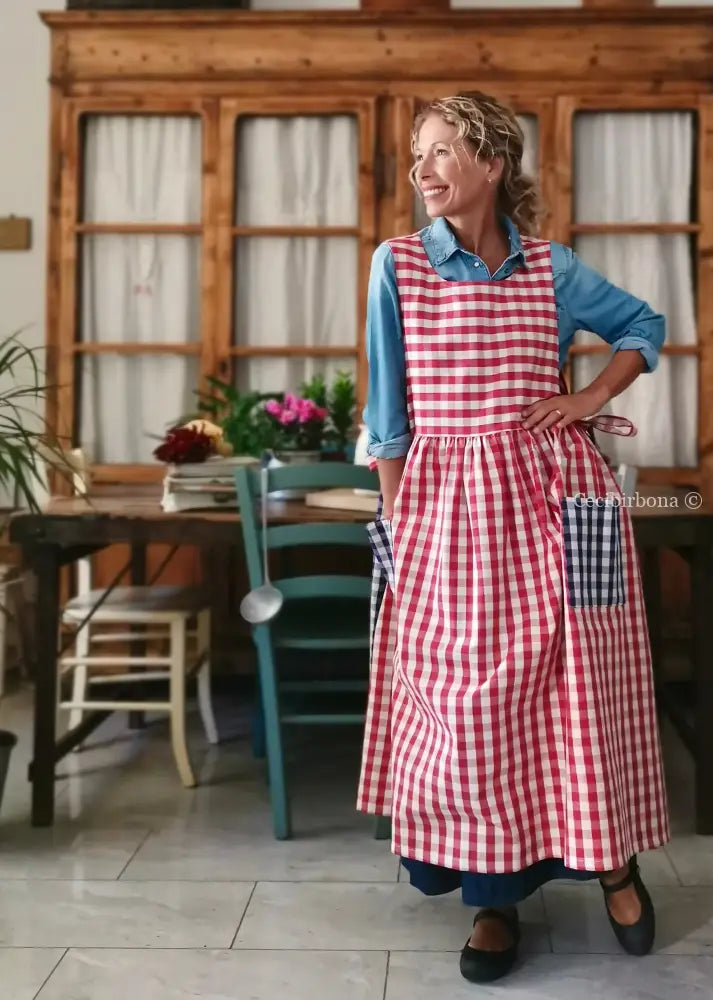 Grembiule patchwork a quadri blu e rossi (Ref. 430) grembiule donna tessuti moderni