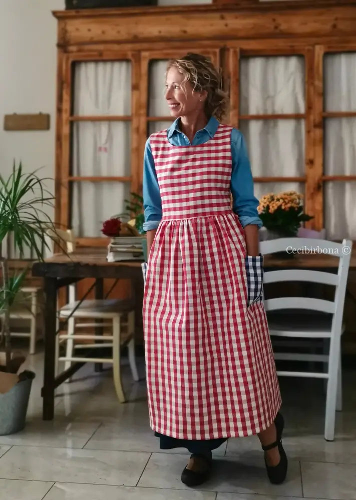 Grembiule patchwork a quadri blu e rossi (Ref. 430) grembiule donna tessuti moderni