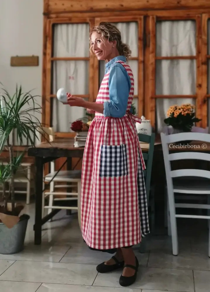 Grembiule patchwork a quadri blu e rossi (Ref. 430) grembiule donna tessuti moderni