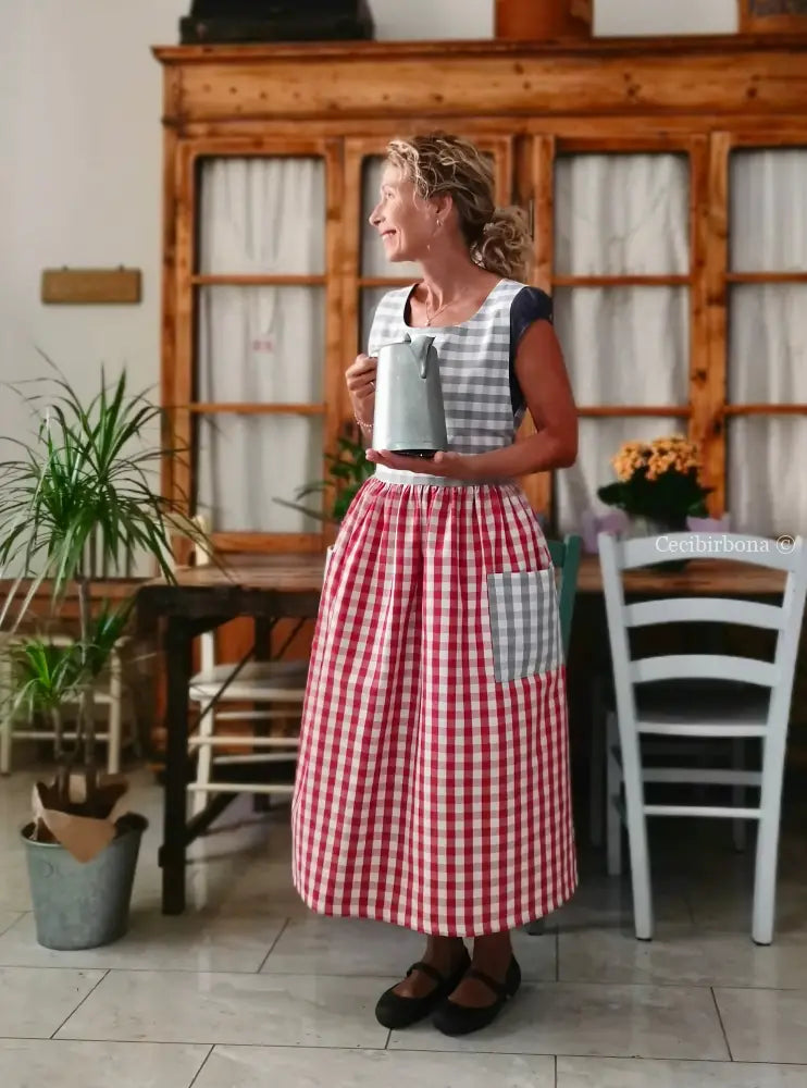 Grembiule patchwork a quadri rossi e grigi (Ref. 429) grembiule donna tessuti moderni