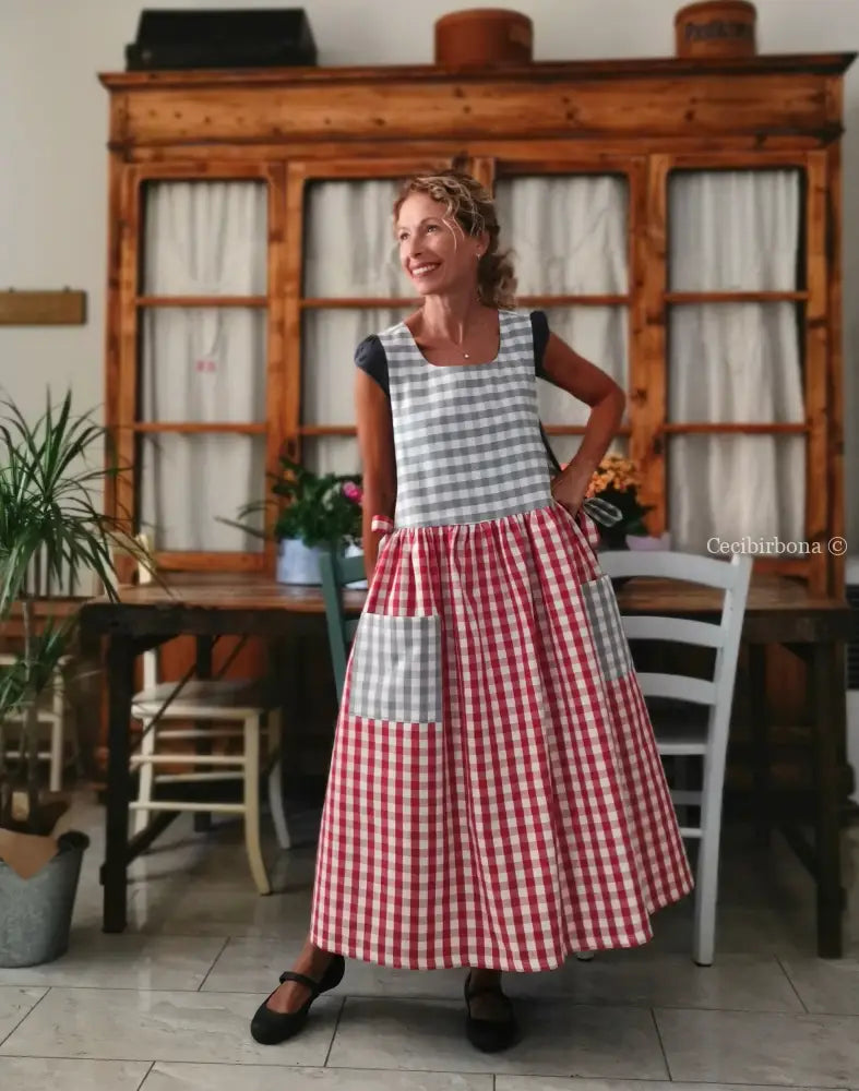 Grembiule patchwork a quadri rossi e grigi (Ref. 429) grembiule donna tessuti moderni