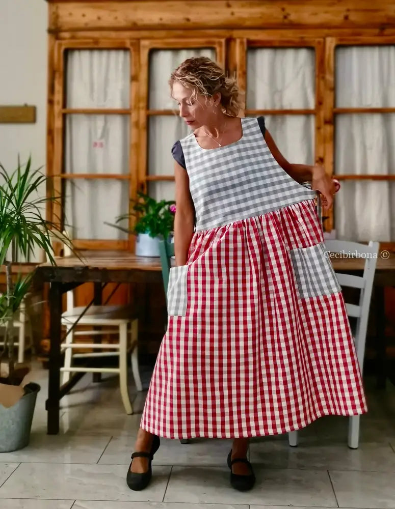 Grembiule patchwork a quadri rossi e grigi (Ref. 429) grembiule donna tessuti moderni