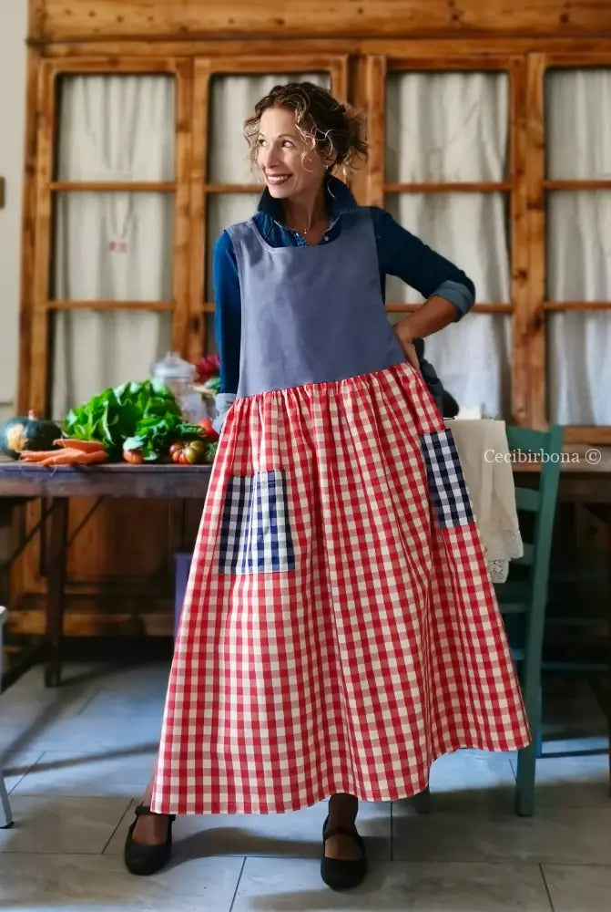 Grembiule patchwork a righe e quadri blu e rossi (Ref. 437) grembiule donna tessuti moderni