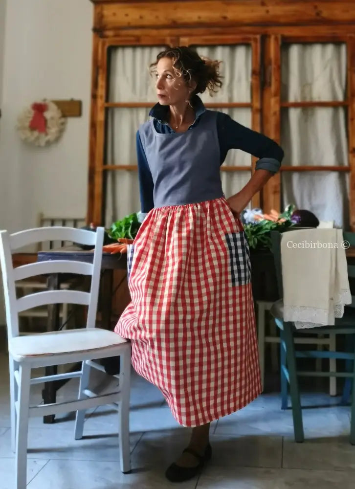 Grembiule patchwork a righe e quadri blu e rossi (Ref. 437) grembiule donna tessuti moderni