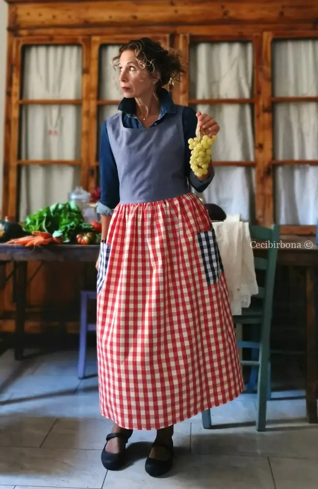 Grembiule patchwork a righe e quadri blu e rossi (Ref. 437) grembiule donna tessuti moderni